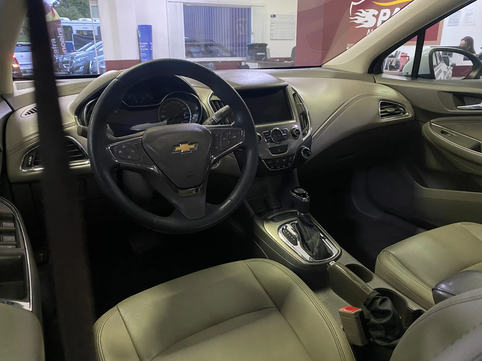 Chevrolet Cruze 2018 — foto 6 de 10